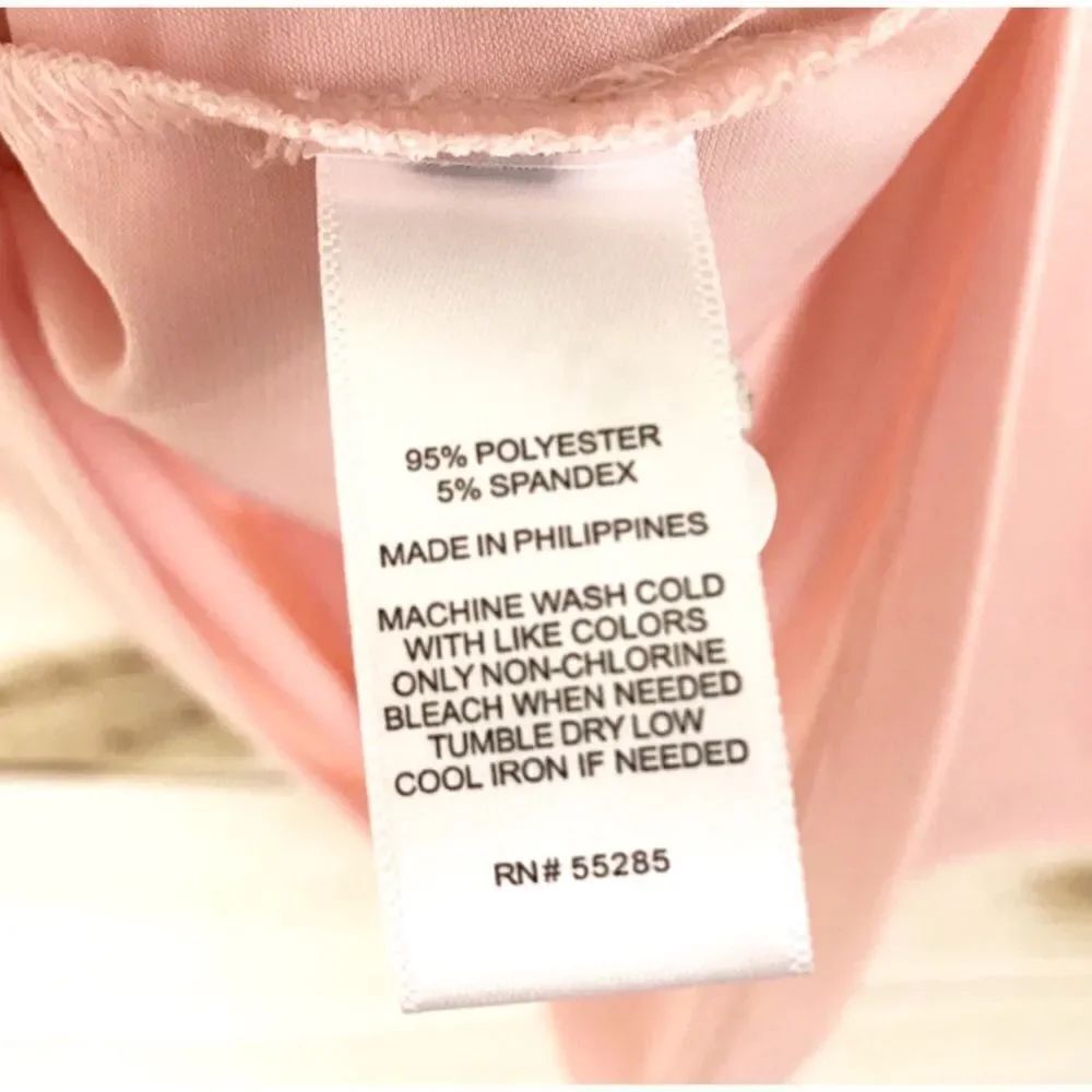 ✨ HP✨Ruffle Overlay Cold Shoulder Blouse✨ - Picture 3 of 3